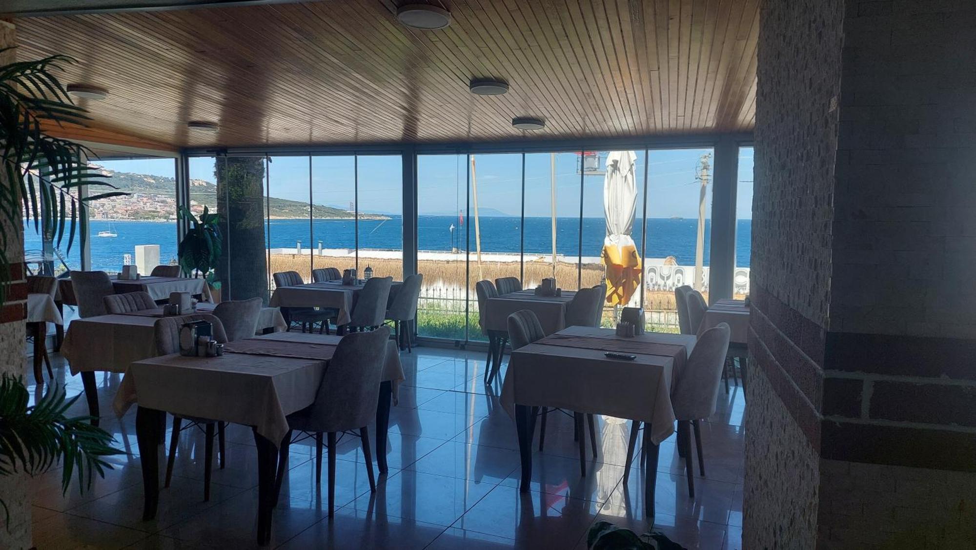 Yenifoca Ersan Hotel Foça Exterior foto